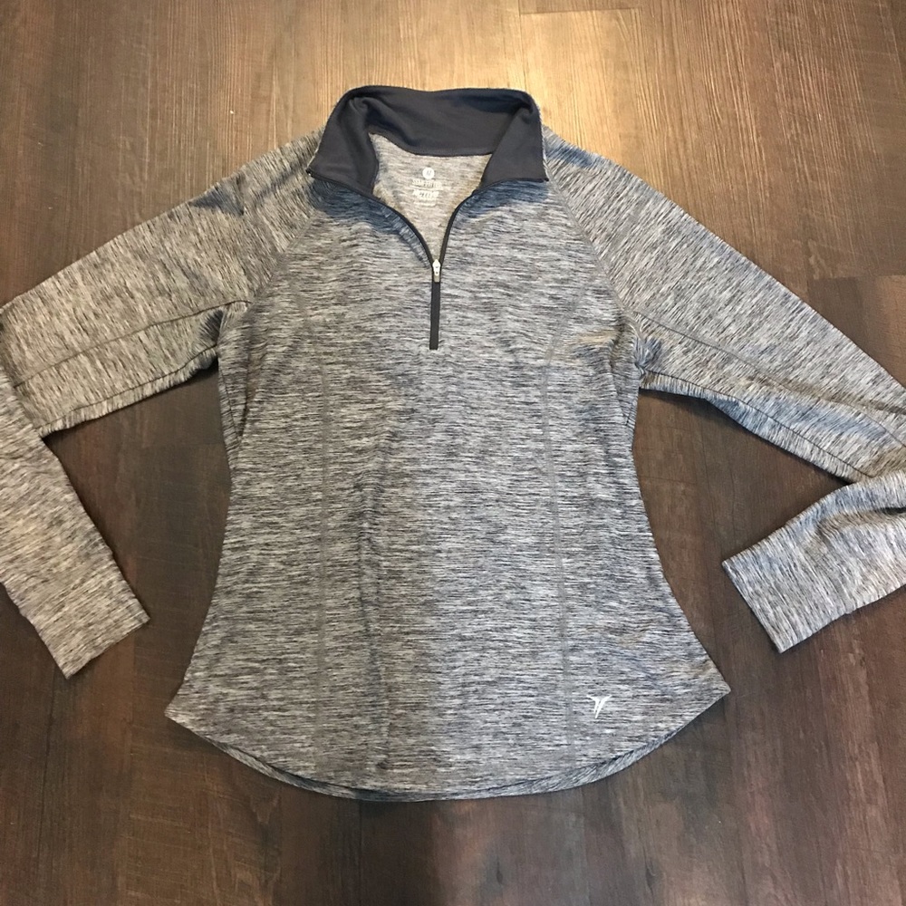 Old Navy Active Long Sleeve Workout Shirt Medium